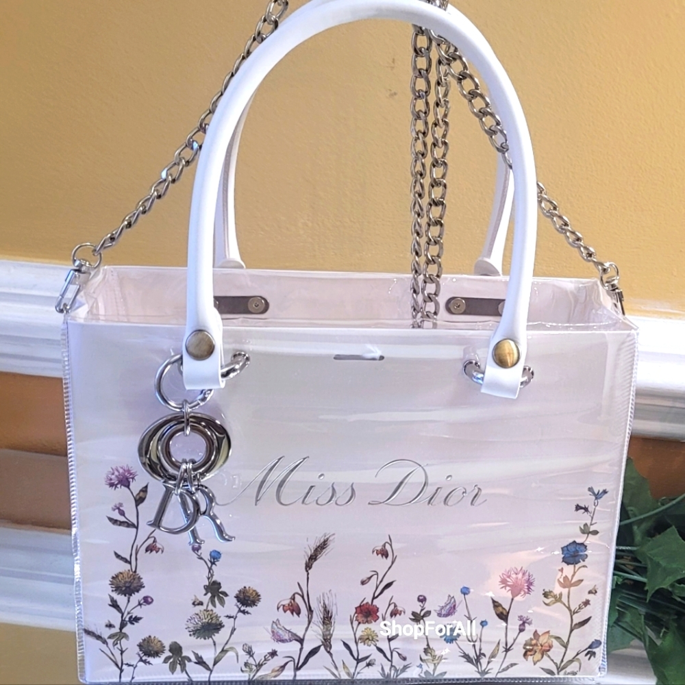 Dior - Picture 12 of 12